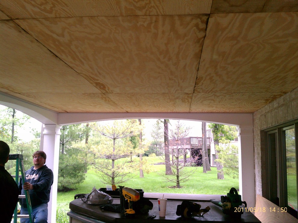 Example of a transitional home design design in Indianapolis
