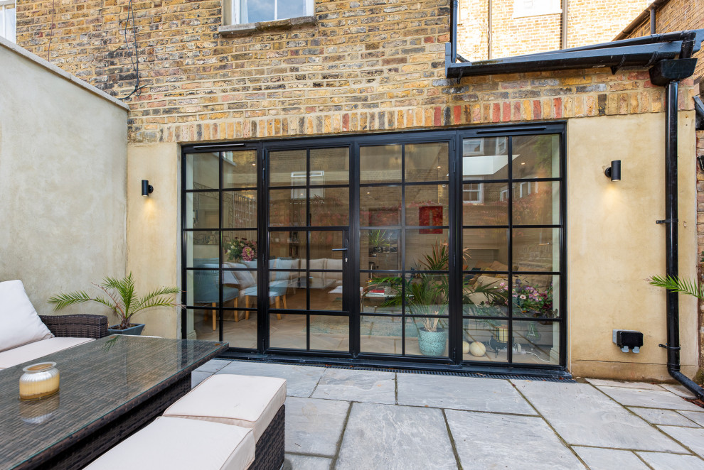 Basement, side extension and complete refurbishment in Fulham