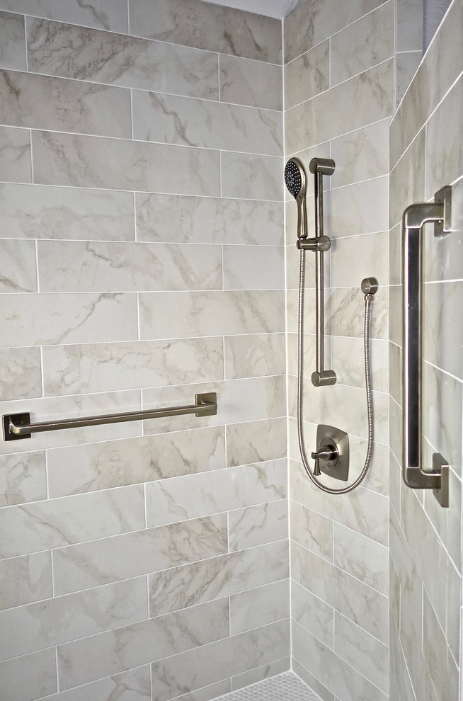 Inspiration for a transitional home design remodel in Austin
