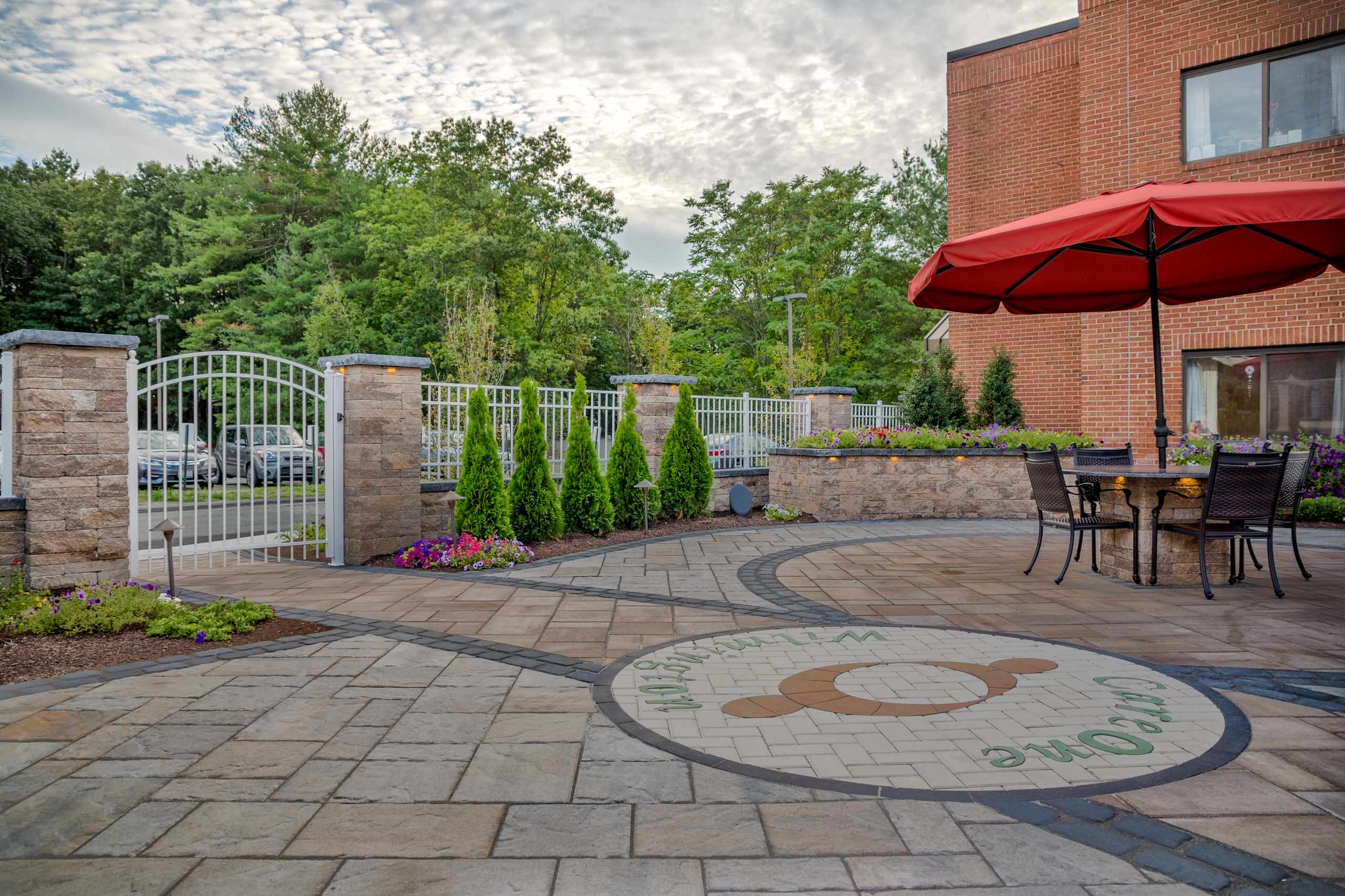 Wilmington, Massachusetts Courtyard