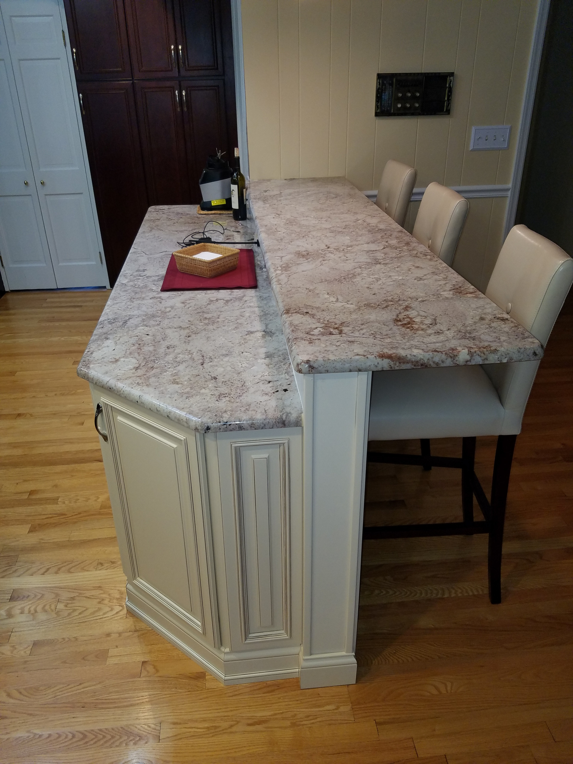 Kitchen Remodel on Sunrise Drive in Hold