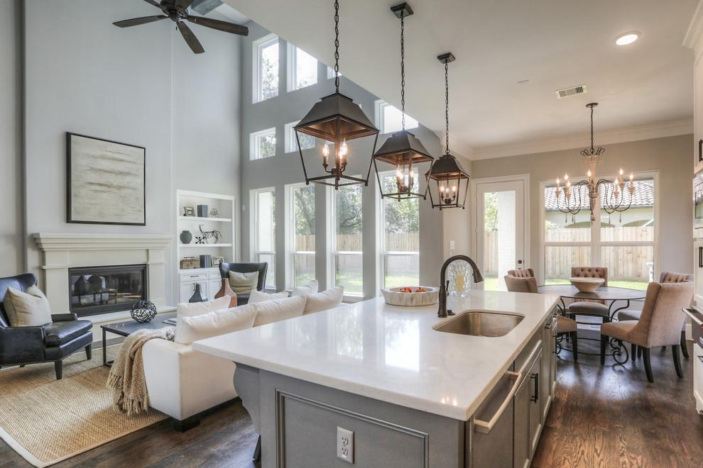 Inspiration for a transitional kitchen remodel in Houston