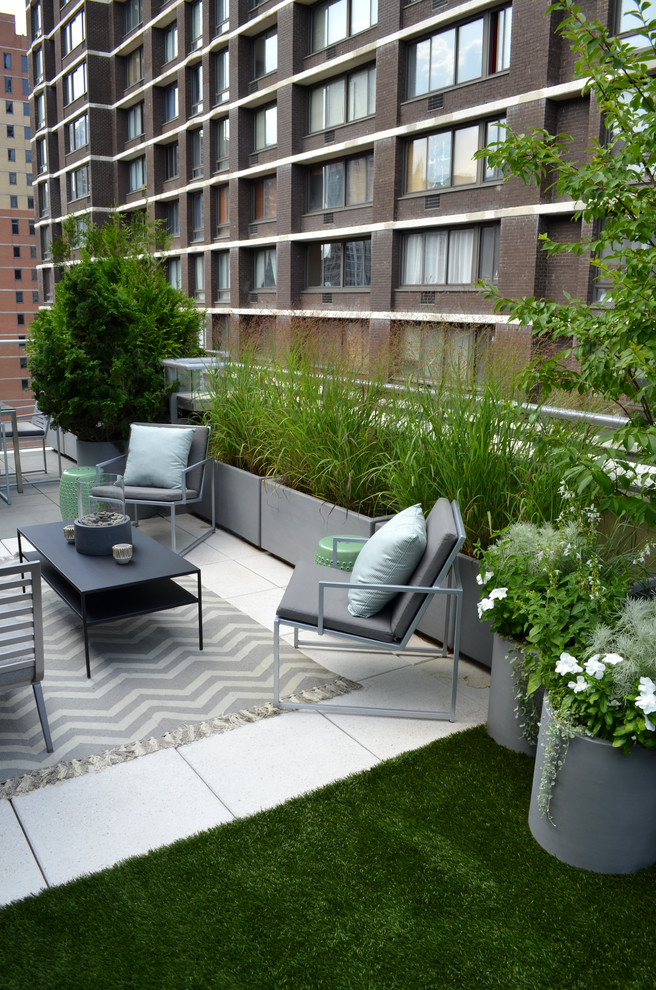 Inspiration for a contemporary home design remodel in New York