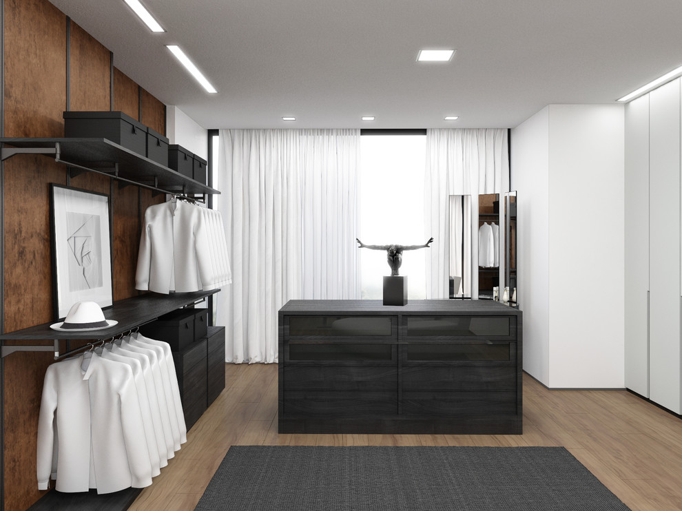 Гардеробная, совмещенная с кабинетом