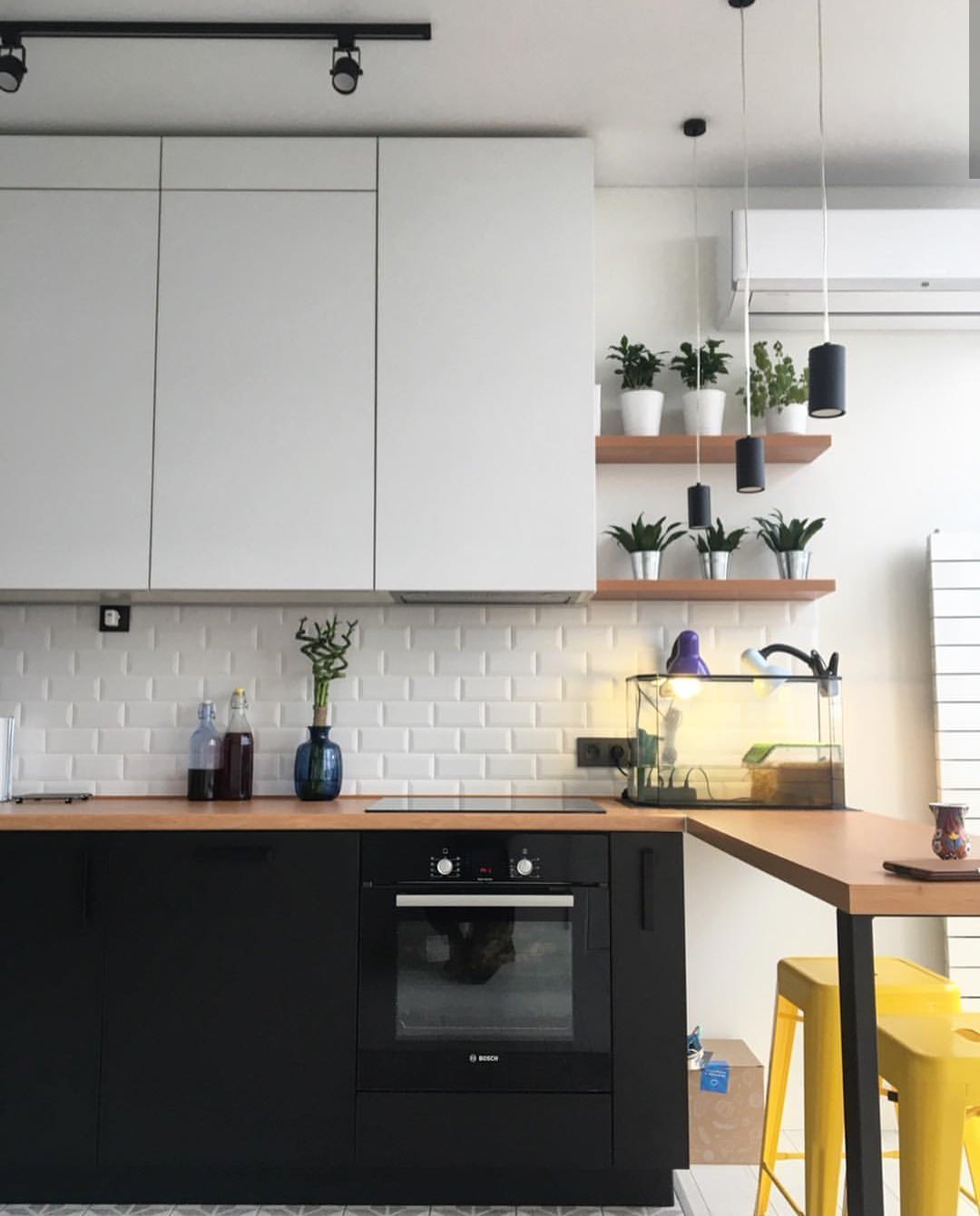 Яркая однушка