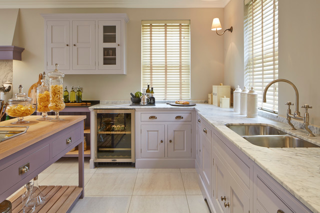Bloor Homes drinks fridge klassisk-koekken