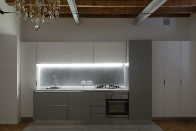 Appartamento in centro, Milano contemporary-kitchen