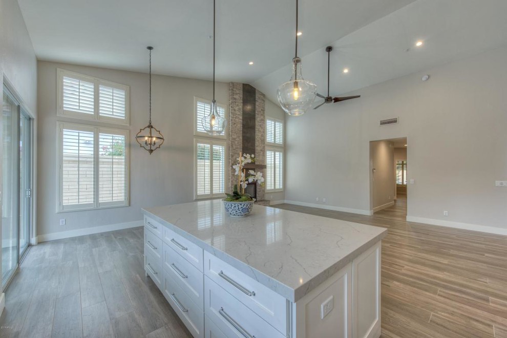 Home design - transitional home design idea in Phoenix