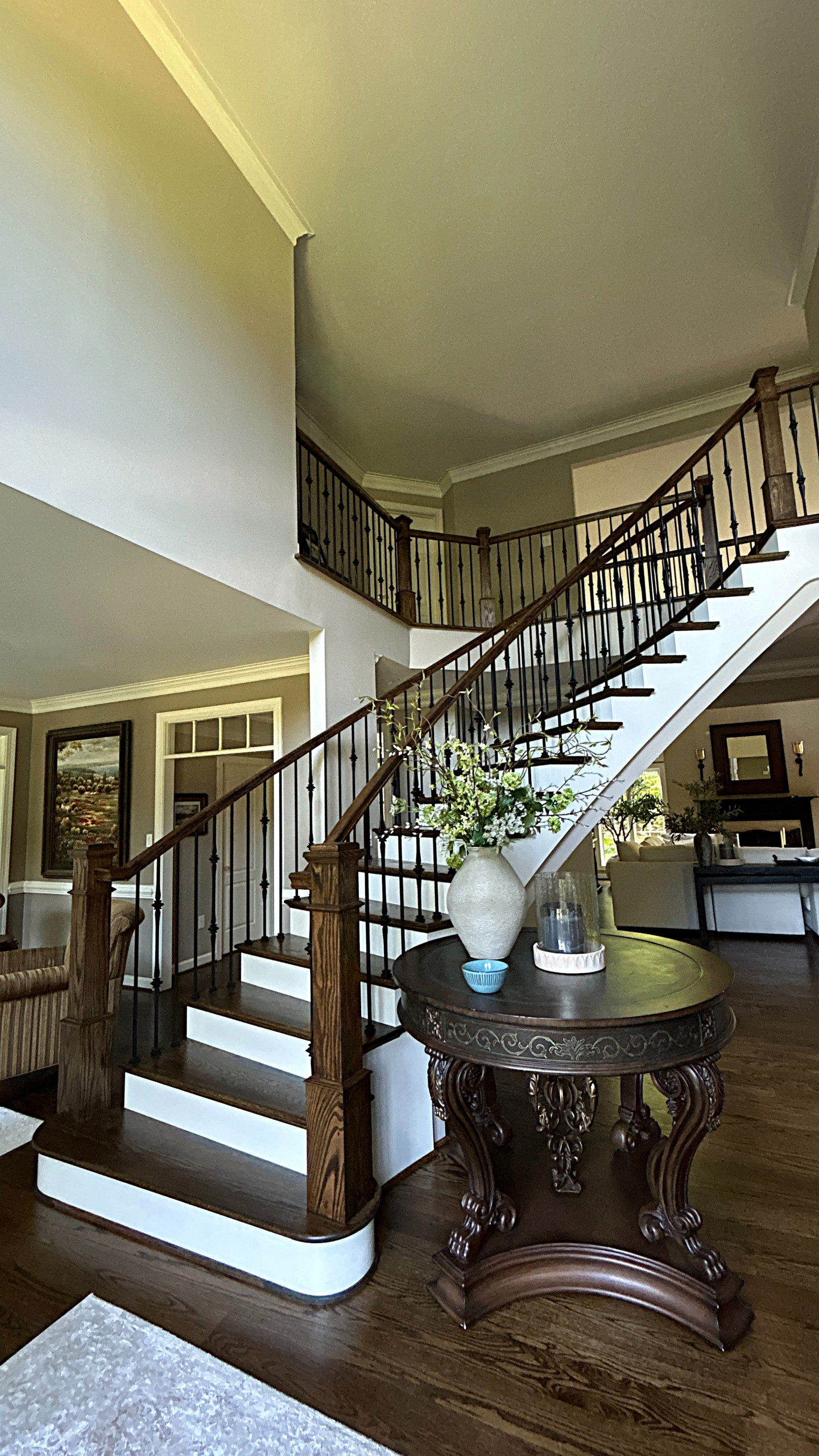 Project #157 | Traditional Curved Foyer Staircase