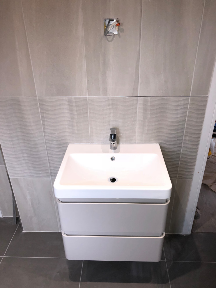 Chineham loft ensuite.