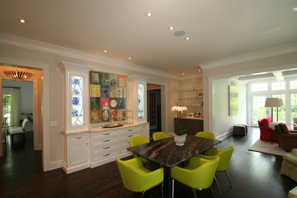 Inspiration for a transitional kitchen remodel in Chicago