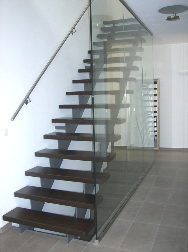 Moderne Treppe in Sonstige