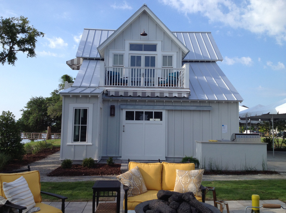 Traditional shed and granny flat in Charleston.