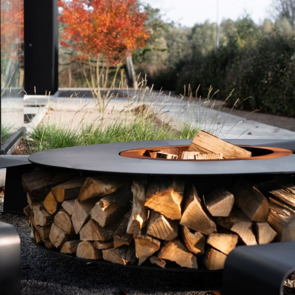 Большая костровая чаша с интегрированной дровницей