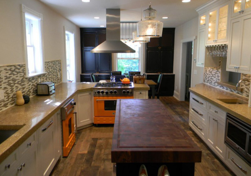 Design ideas for a classic kitchen in Boston.