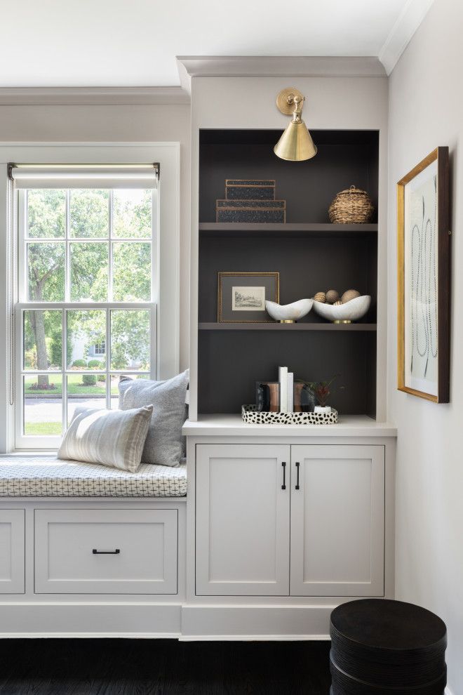 Transitional home design photo in New York