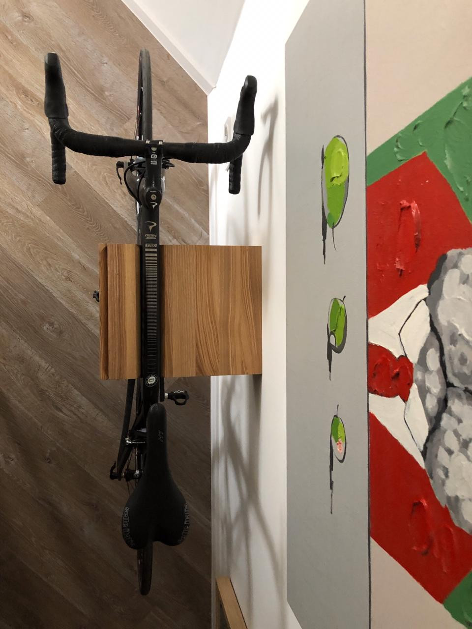 Derebas custom. Полка для велосипеда