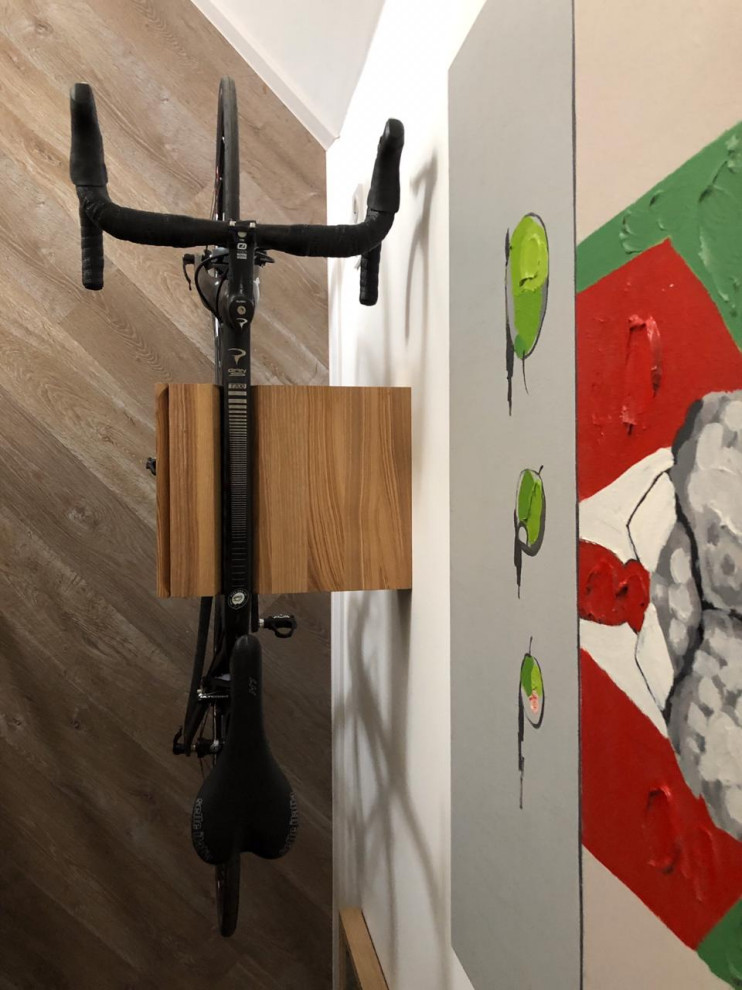 Derebas custom. Полка для велосипеда