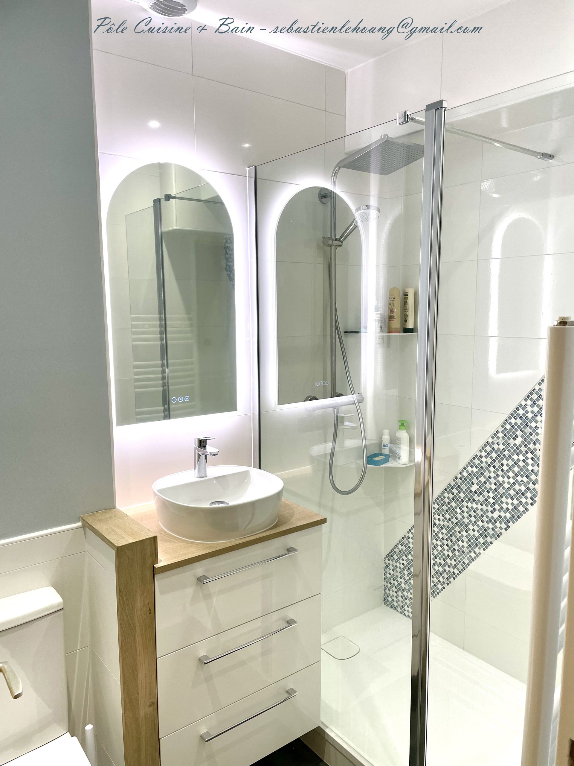 SALLE D'EAU & WC REUNIS
