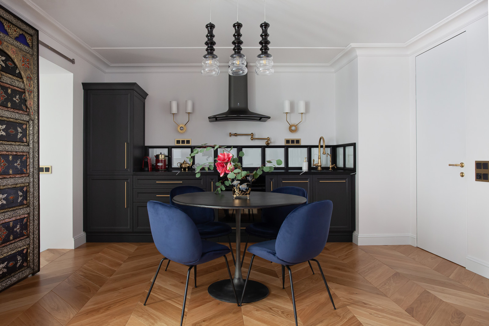 Квартира 64 м.кв. на Спасском пер.