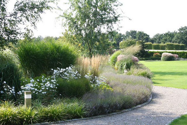 Schaugarten contemporary-garden