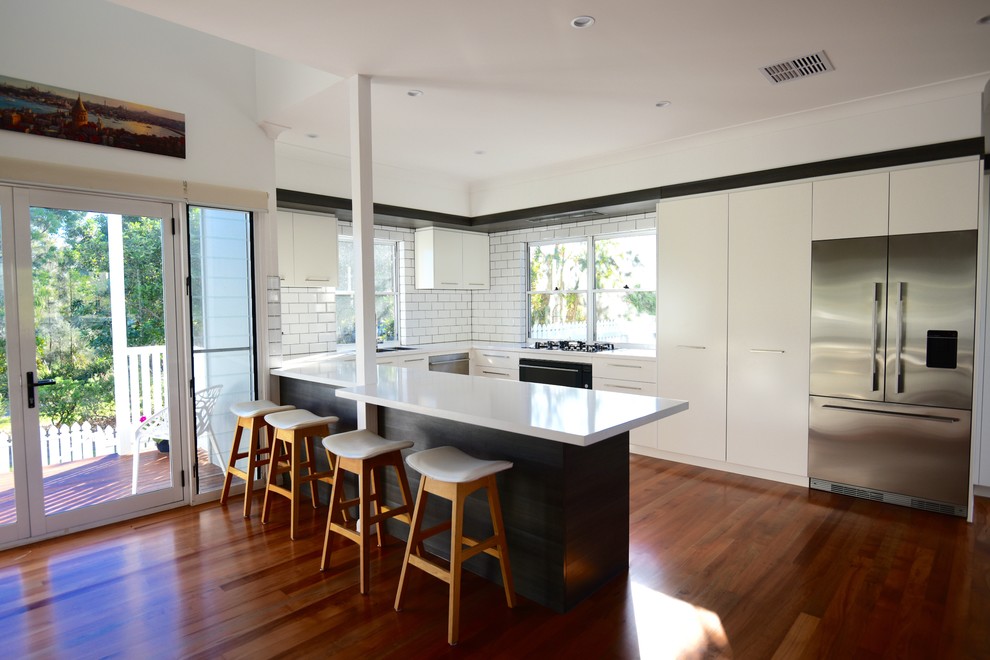 This is an example of a kitchen in Sunshine Coast.