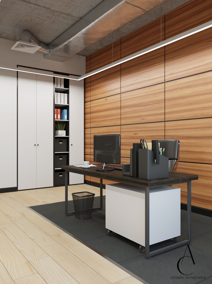 ОФИС ГУБЕРНСКОГО ЯХТ-КЛУБА "КОМАТЕК"