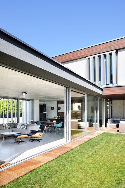 Haus K.I. contemporary-traedaeck