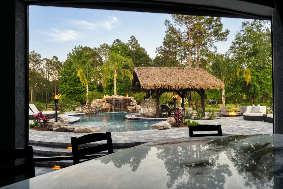 Inspiration for a rustic home design remodel in Jacksonville