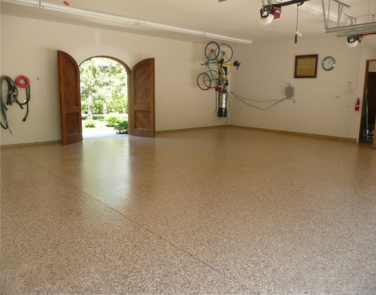 Mid-sized traditional garage in Orange County.