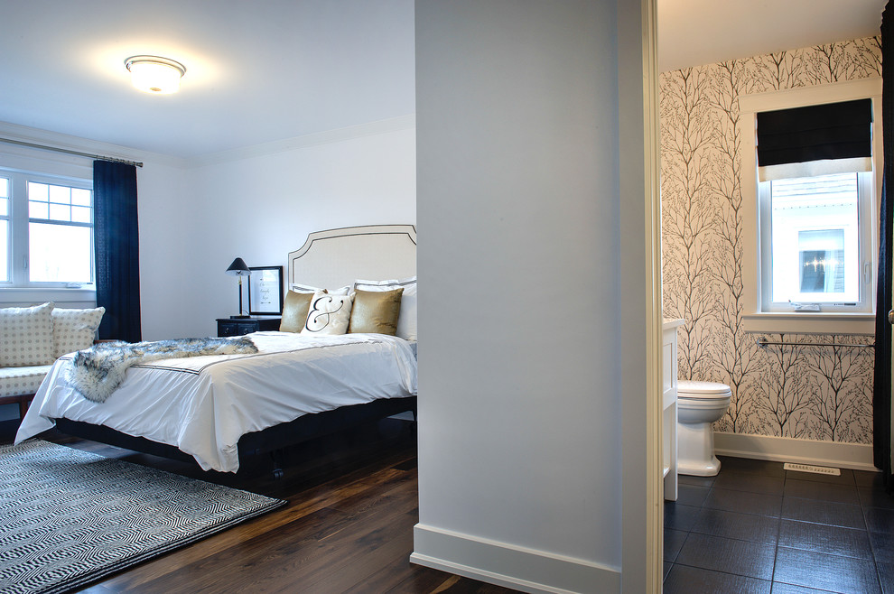 Home design - transitional home design idea in Toronto