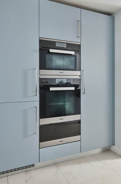 Bayview Contemporary beach-style-kitchen