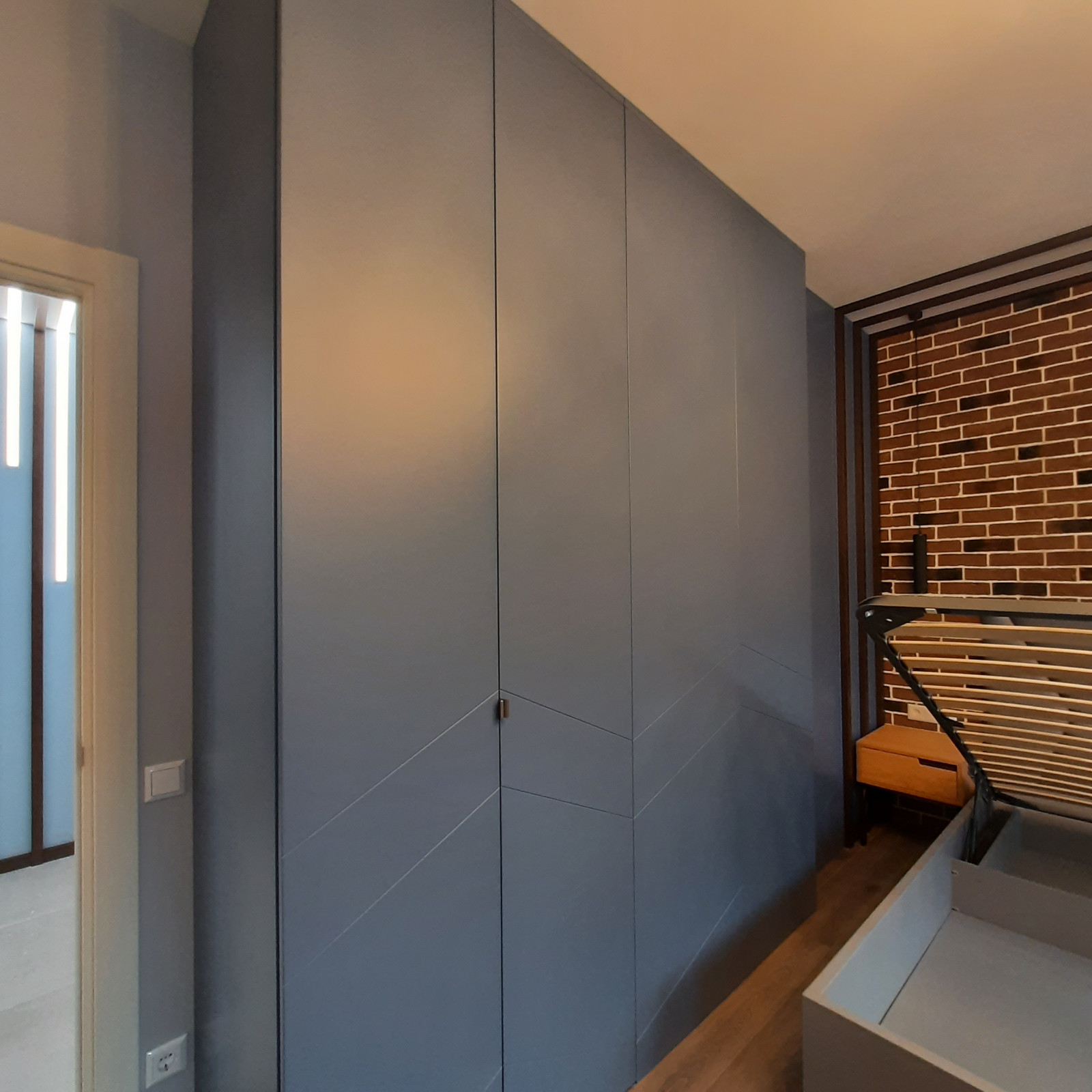 Лофт и современная классика на Заозерном