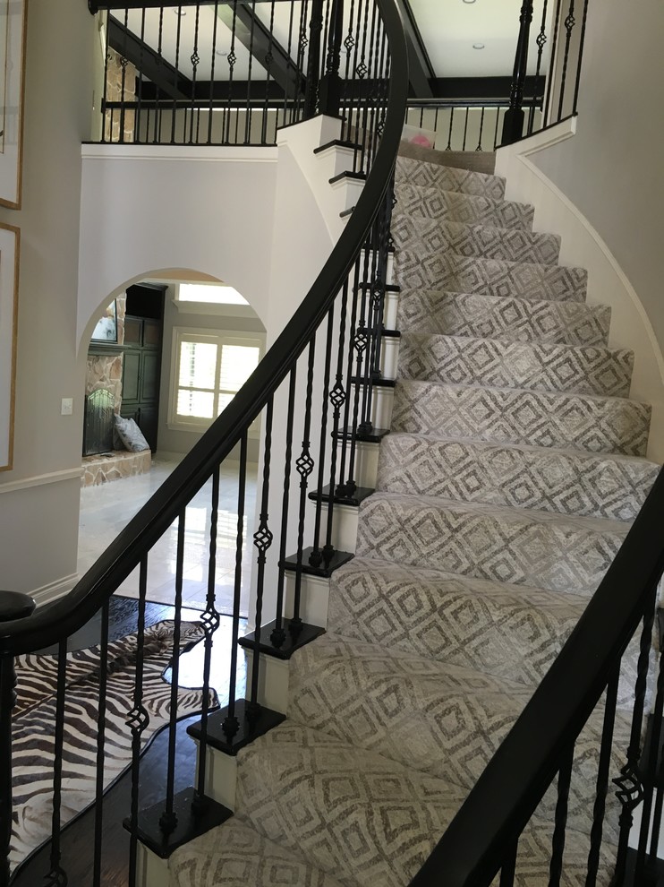 Photo of a transitional staircase in Austin.