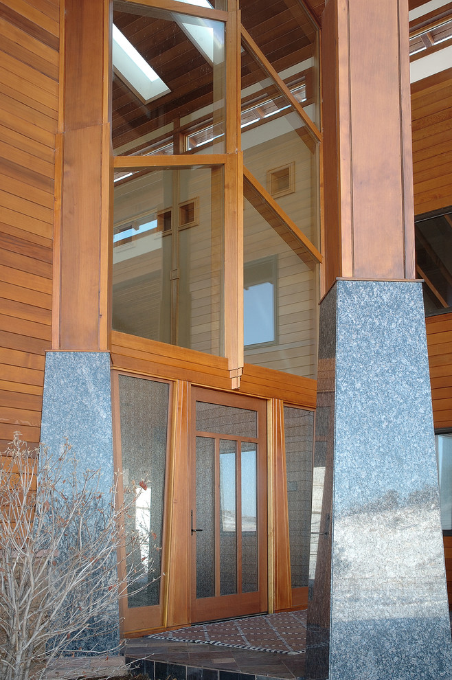 Photo of a contemporary entryway in Denver.