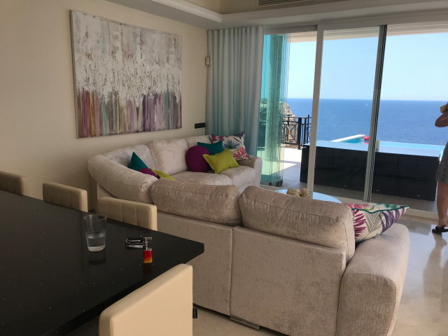 Customer Projects contemporary