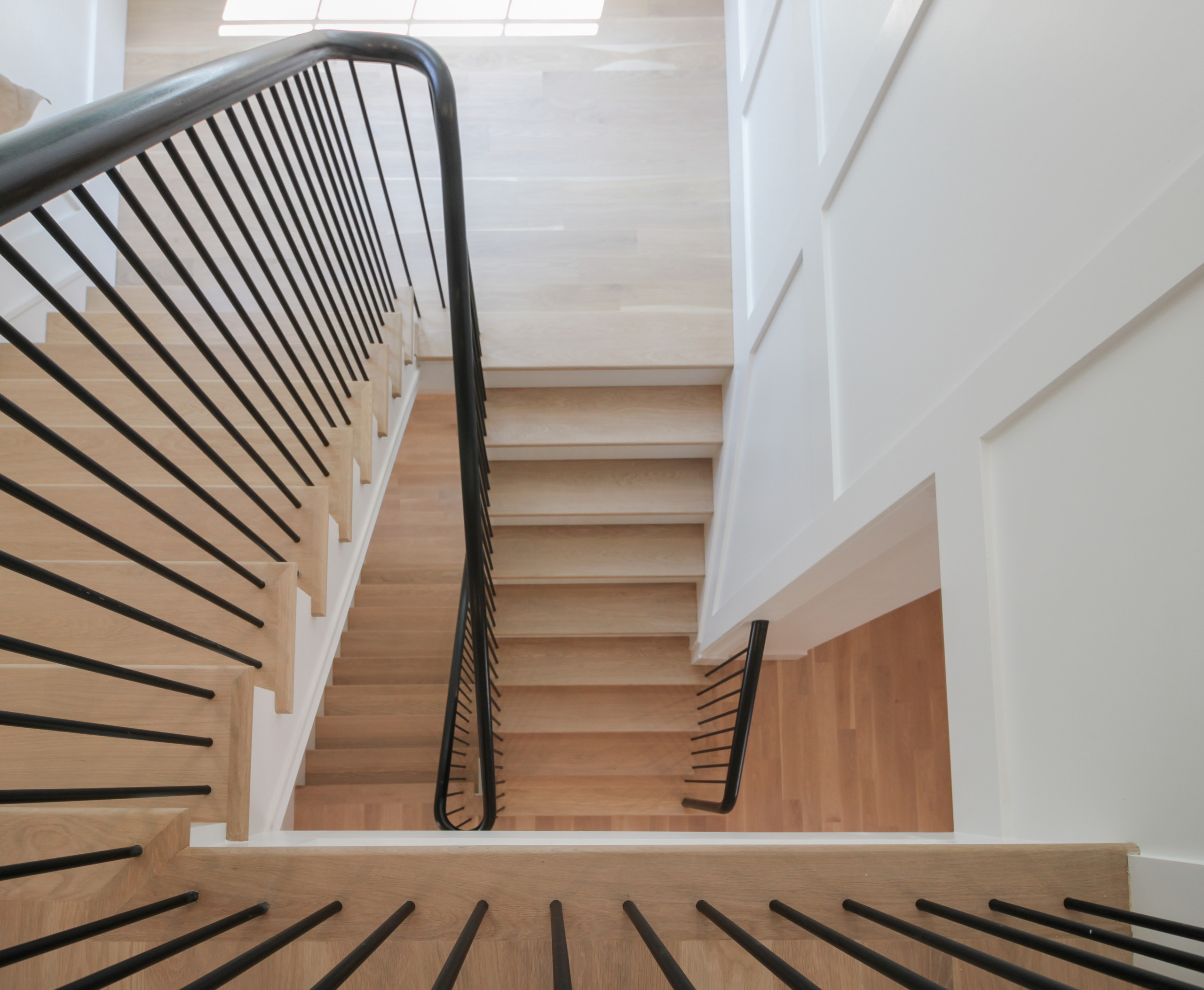 88_Clean & Modern Staircase, Arlington VA 22207