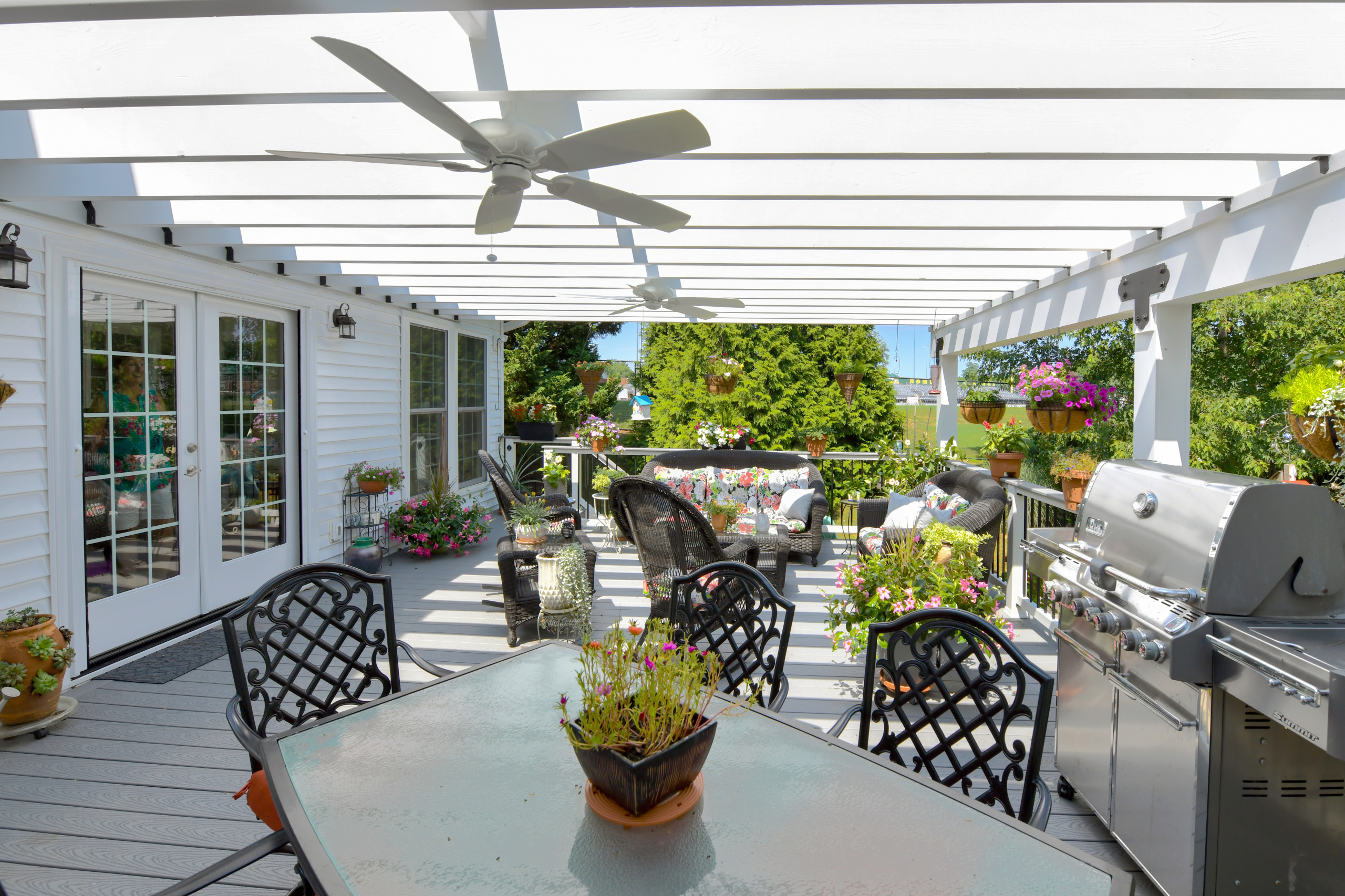 Huge Entertaining Deck and Sunroom
