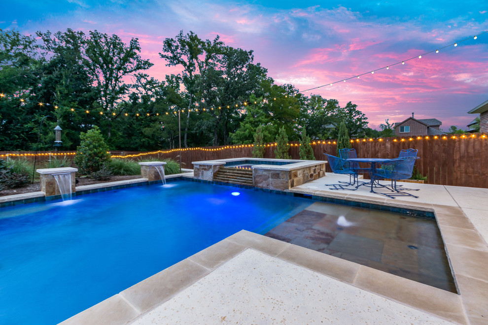 Example of a transitional pool design in Dallas