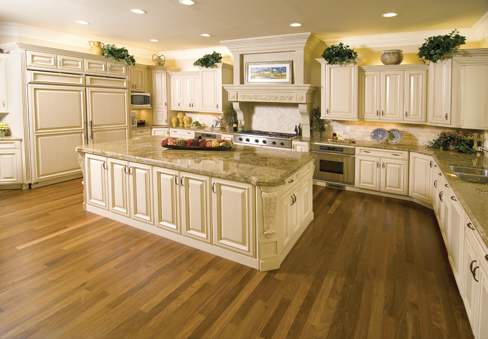 Lafata Kitchen Cabinets Traditional Detroit By Lafata Cabinets