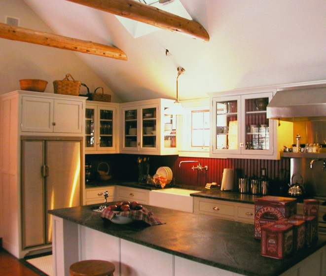 Transitional kitchen photo in Boston