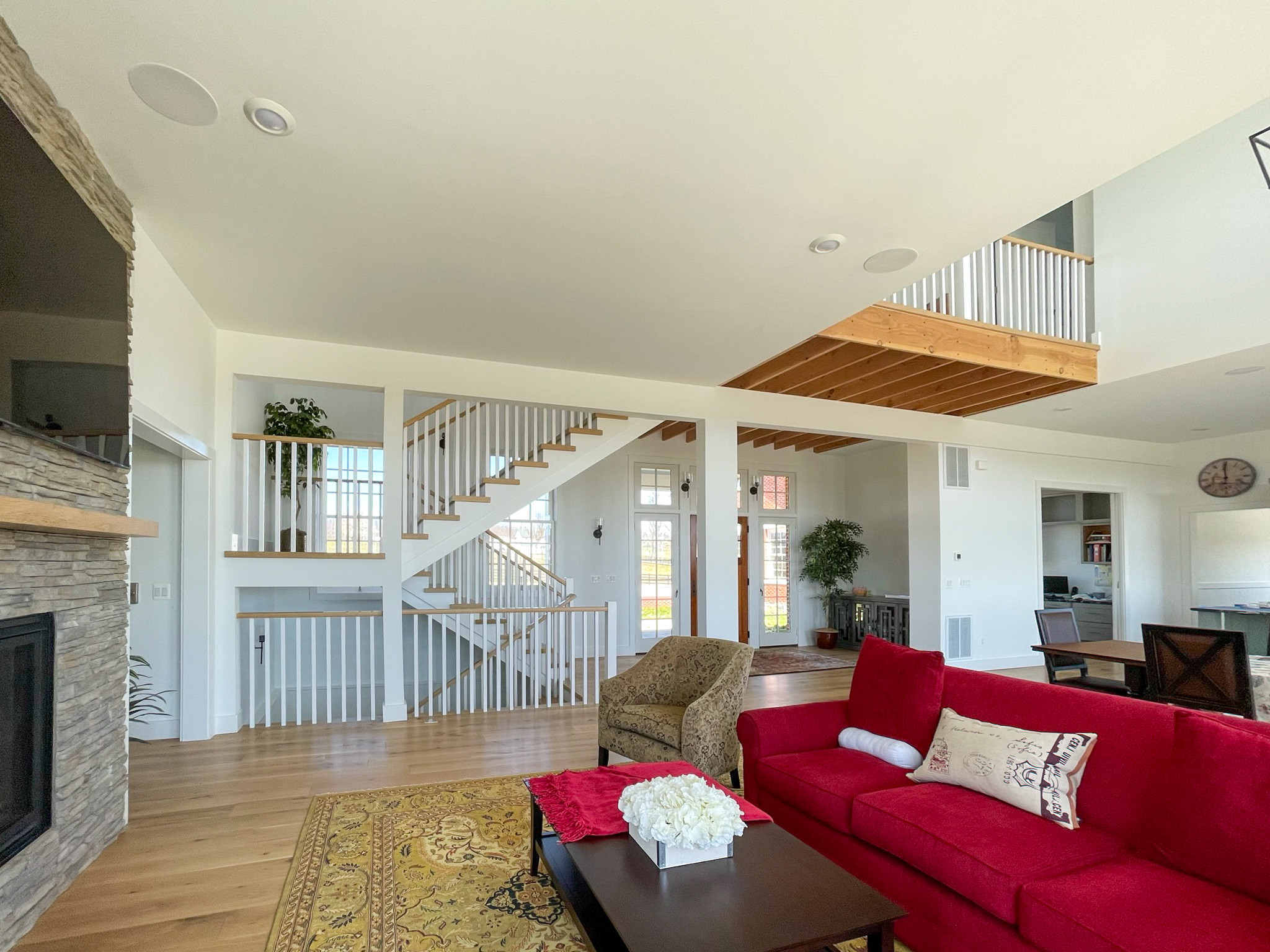 91_U-Shaped Floating Staircase Surrounded by Bucolic Mountain Views, Winchester,