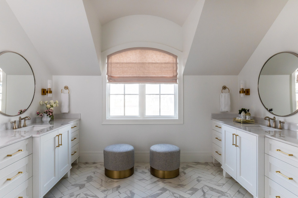 This is an example of a transitional bathroom in Salt Lake City.