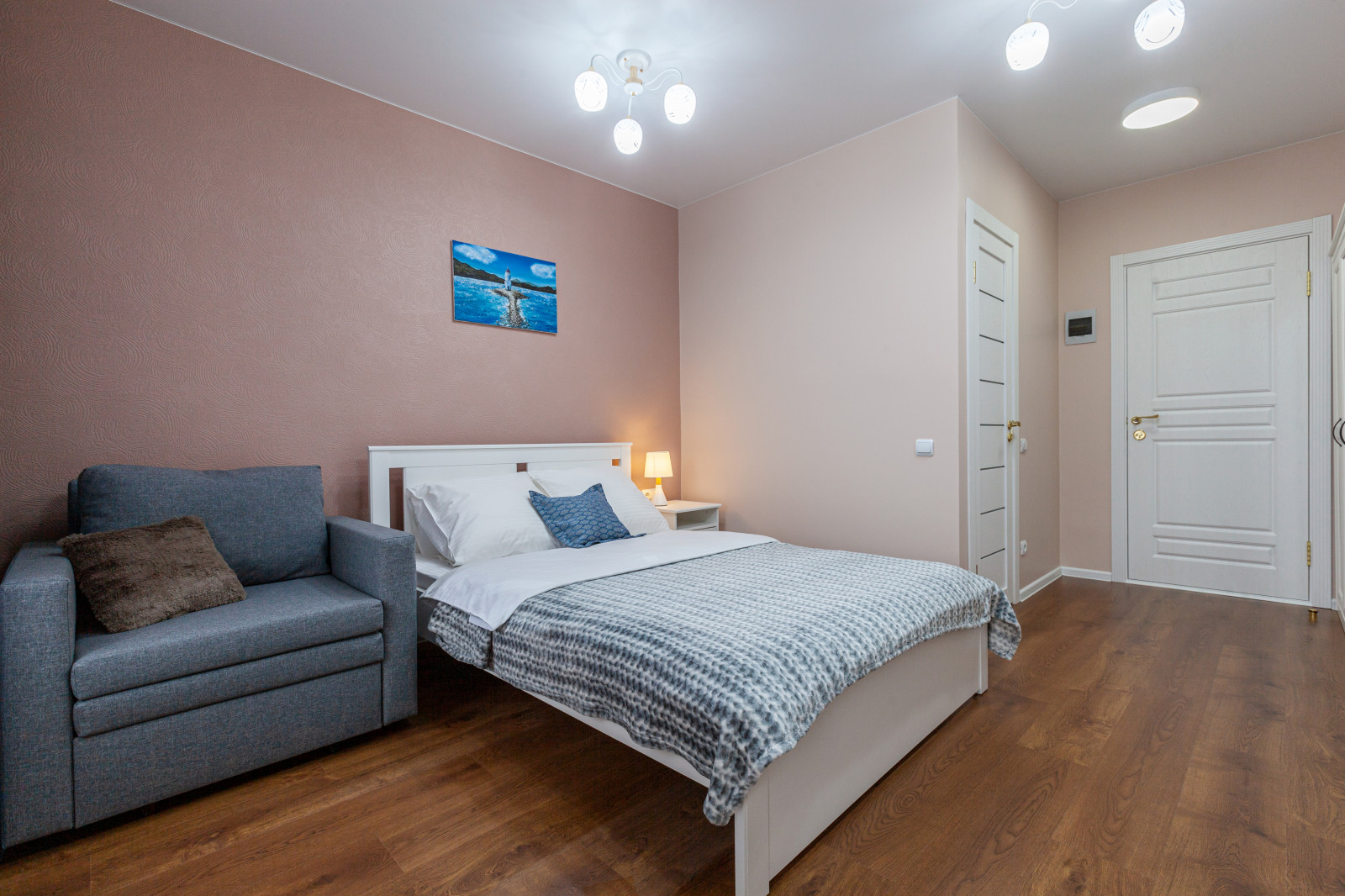 Апартаменты «Wood&Gold»