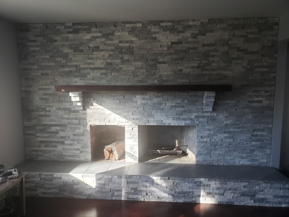Living room - transitional living room idea