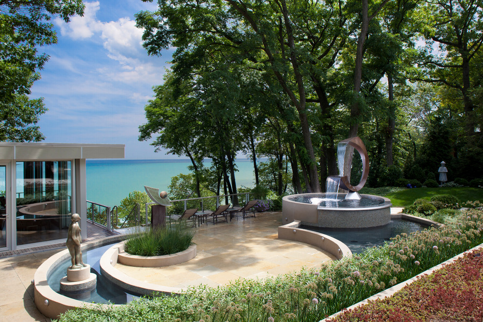 Transitional pool photo in Chicago