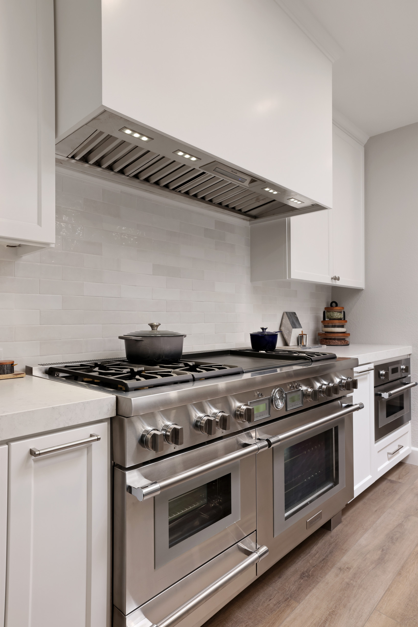 Highland Kitchen and Laundry Room