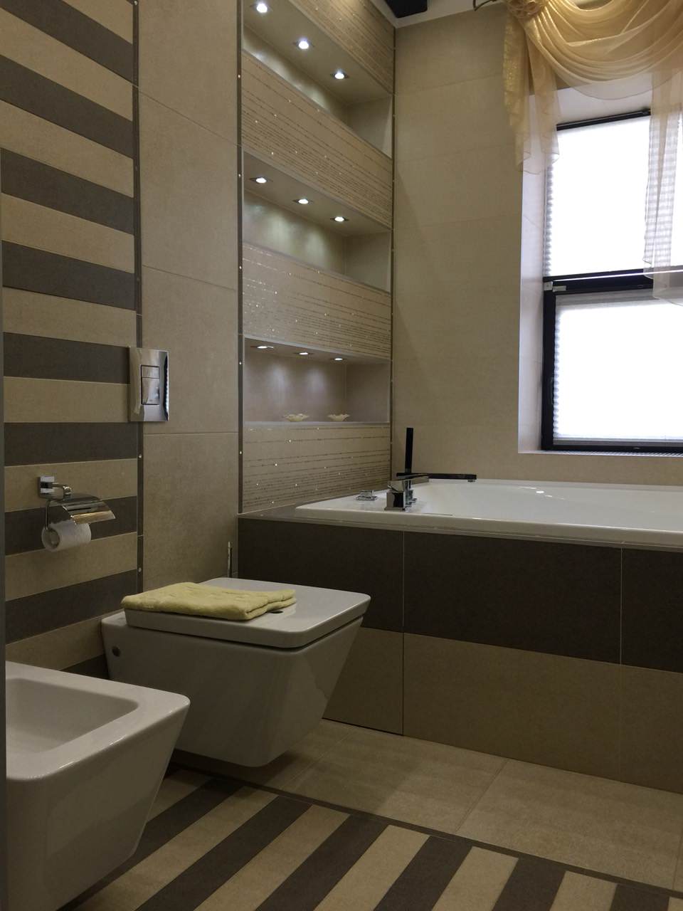 Ванная комната в интерьере СЕРЕБРО и ЗОЛОТО