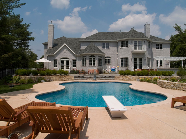 Pools & Water Features piscina