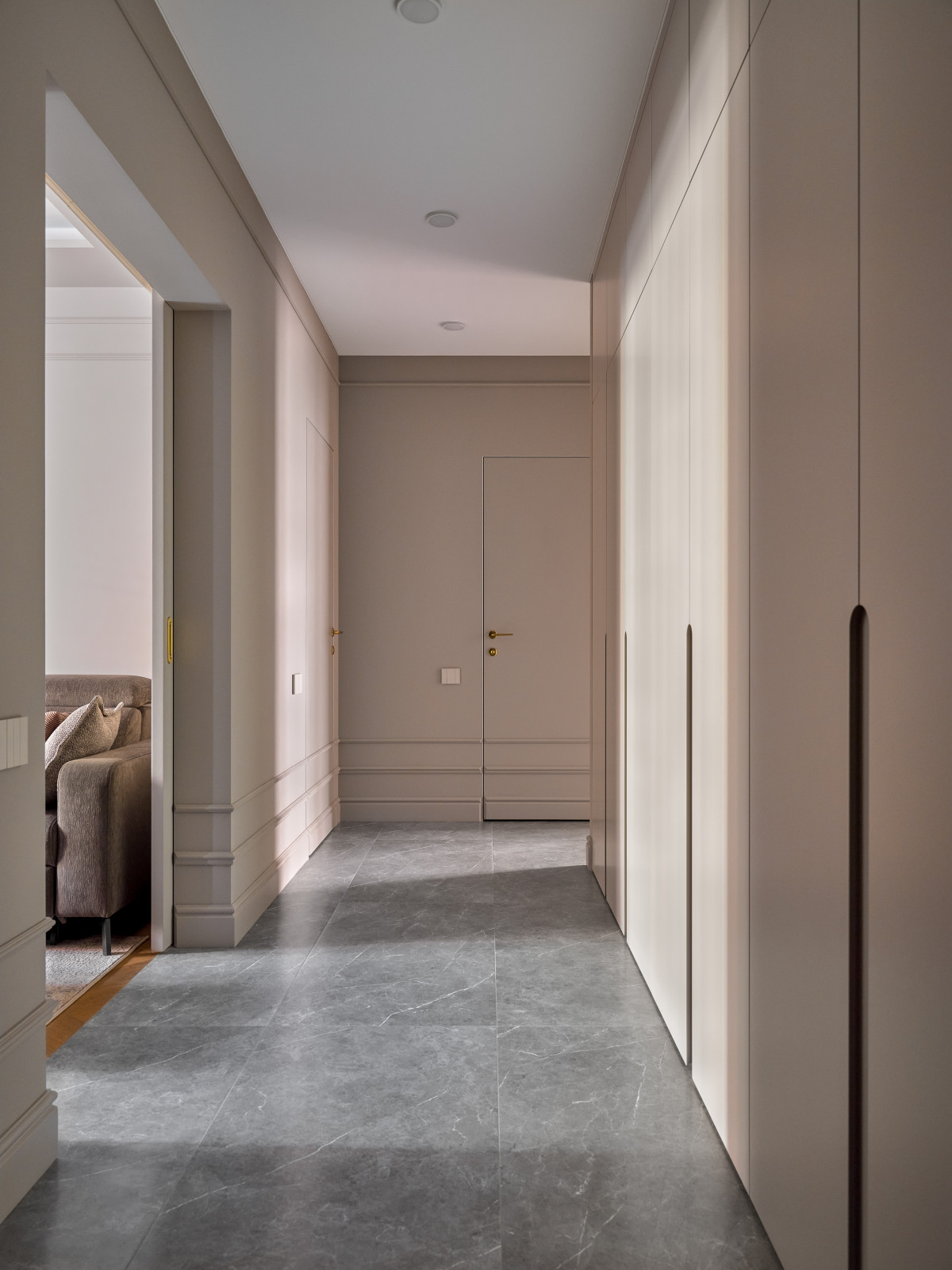 Стильный монохром - трехкомнатная квартира